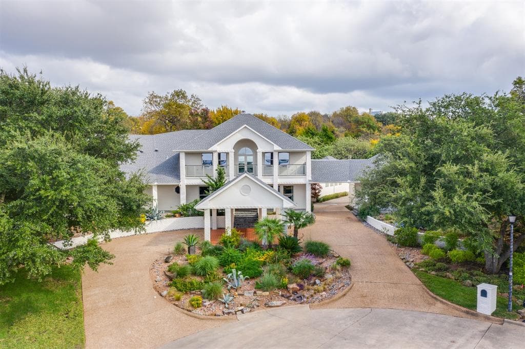 1611 Cape Hatteras Pl