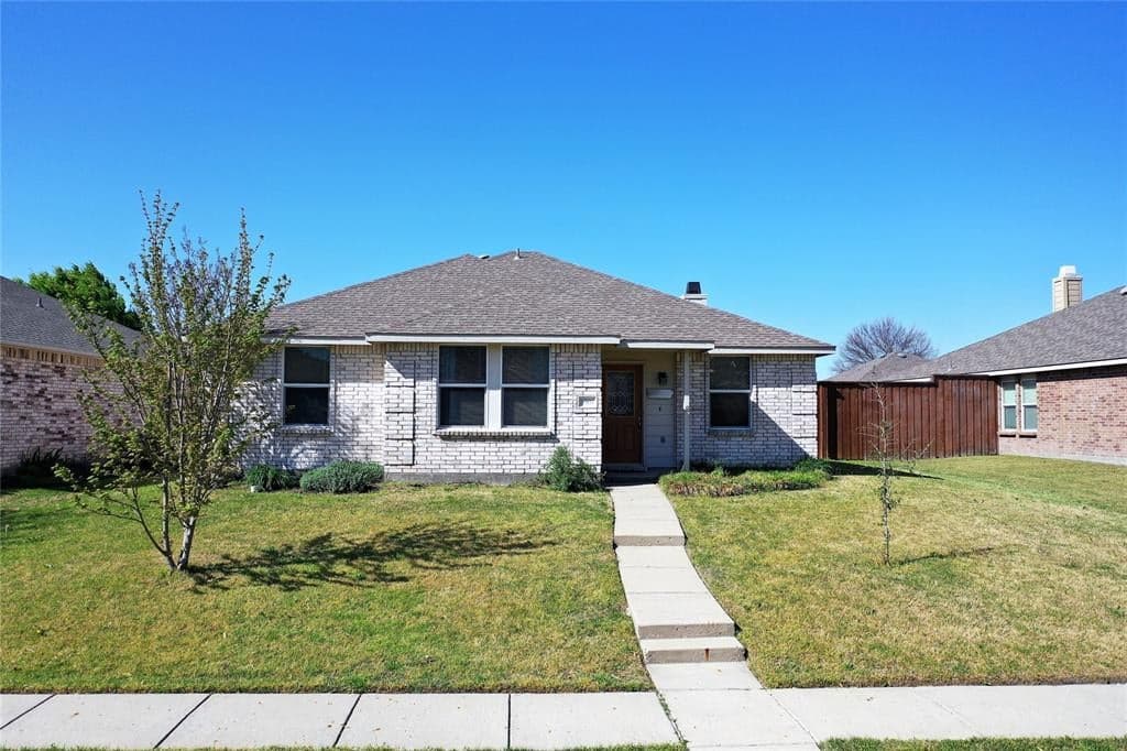 3007 Lake Vista Dr