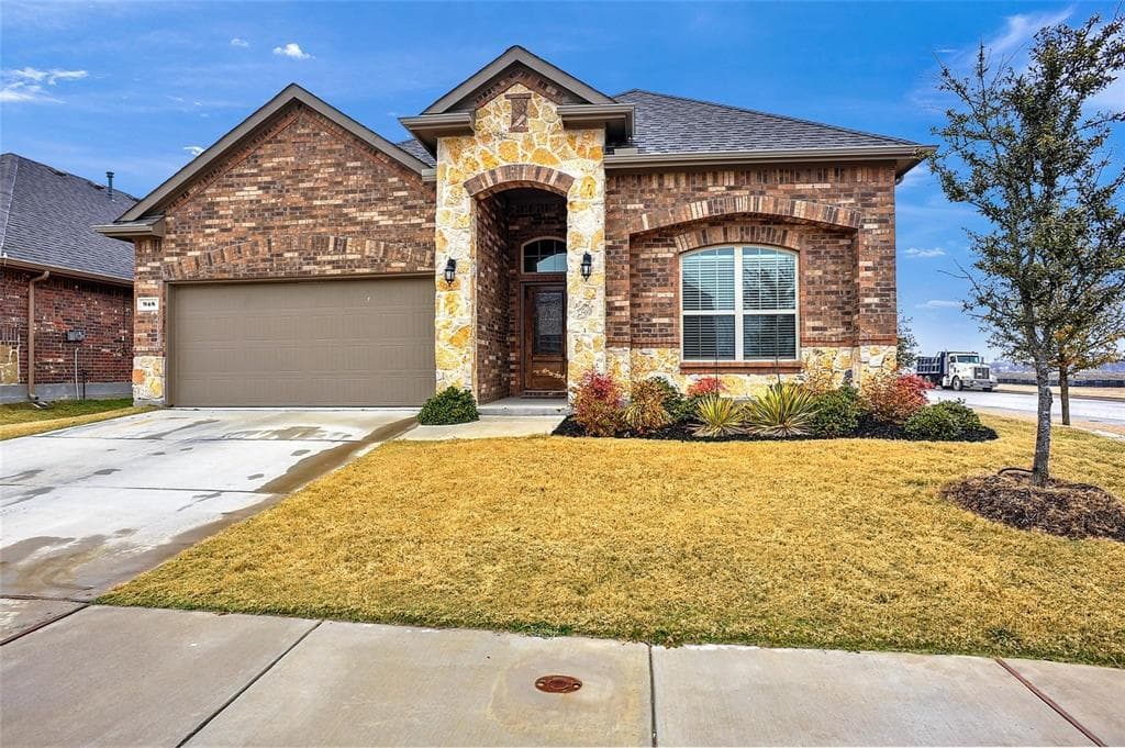 948 Bluebird Way