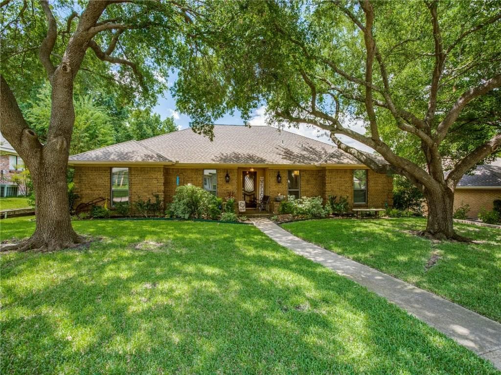 807 Village Green Dr