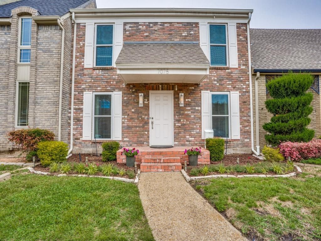 7075 Regalview Cir