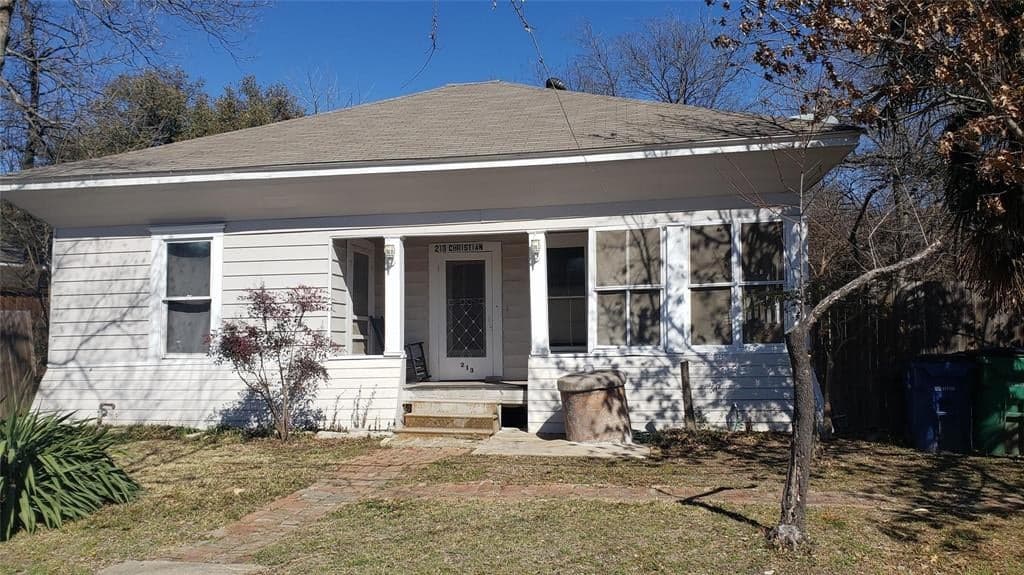 213 Christian St