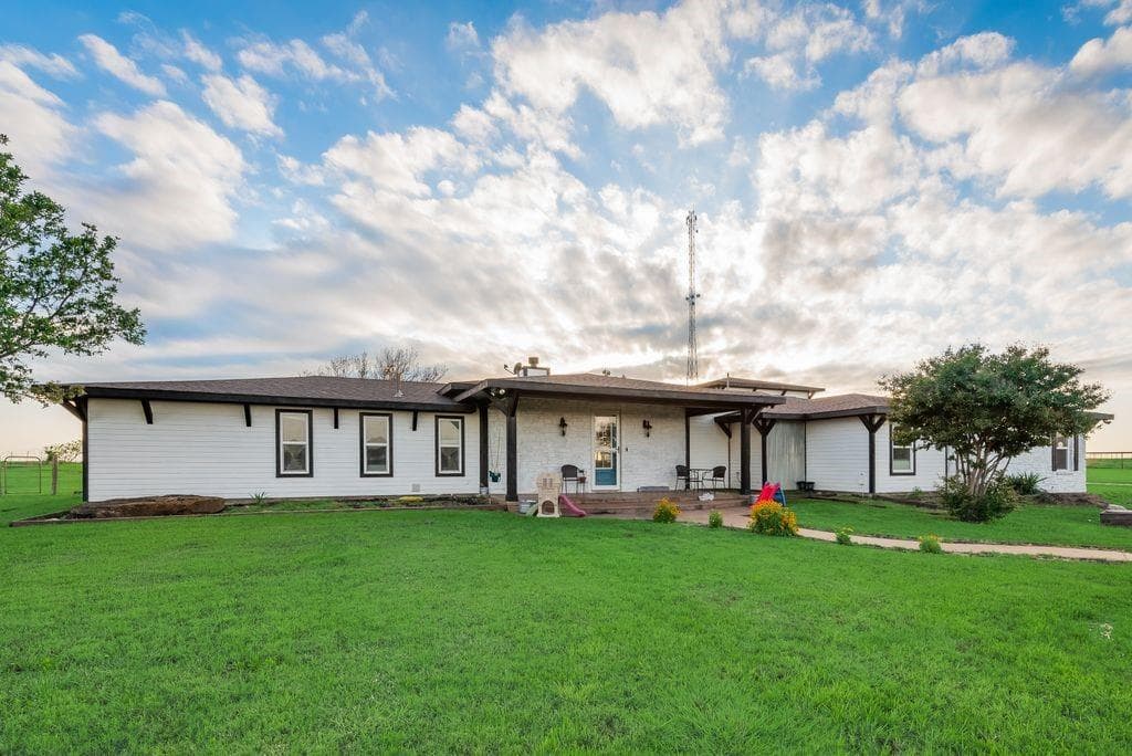 726 County Road 4227