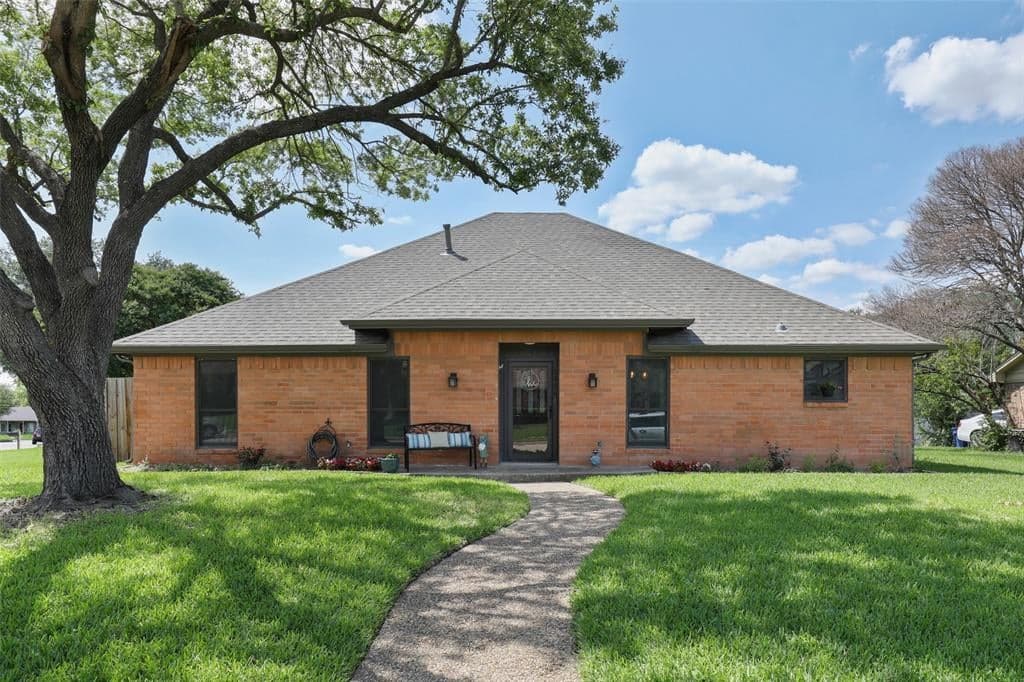 2306 Brookdale Dr