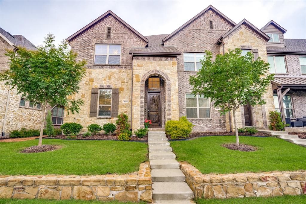 3020 Gaylord Dr