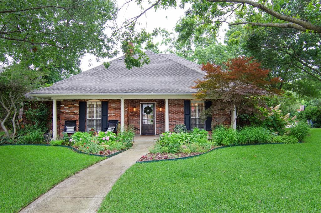 8002 Moss Meadows Dr