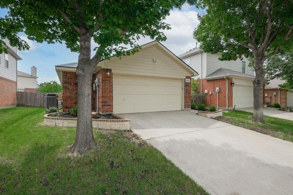 11829 Porcupine Dr