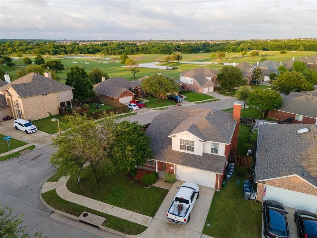 7124 Country Club Dr