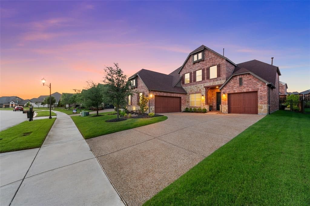 2110 Kennedy Dr