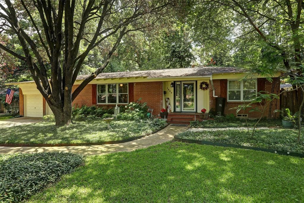 1809 Patrick Dr