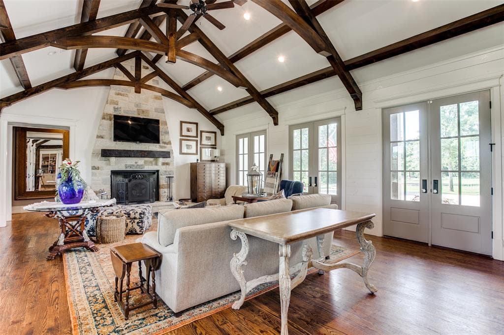 1209 County Road 1111