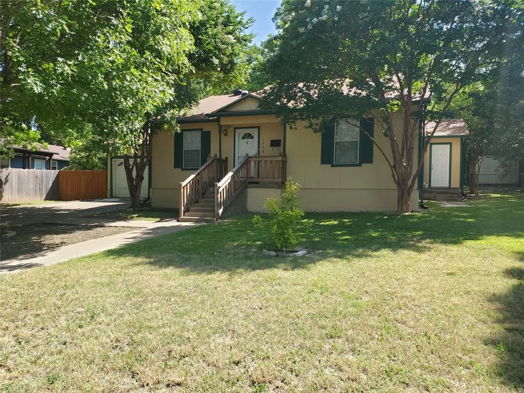 1704 Glenwick Dr