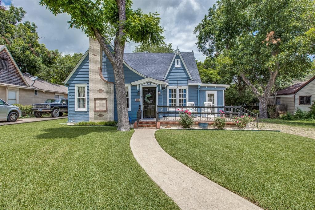1019 Park Dr