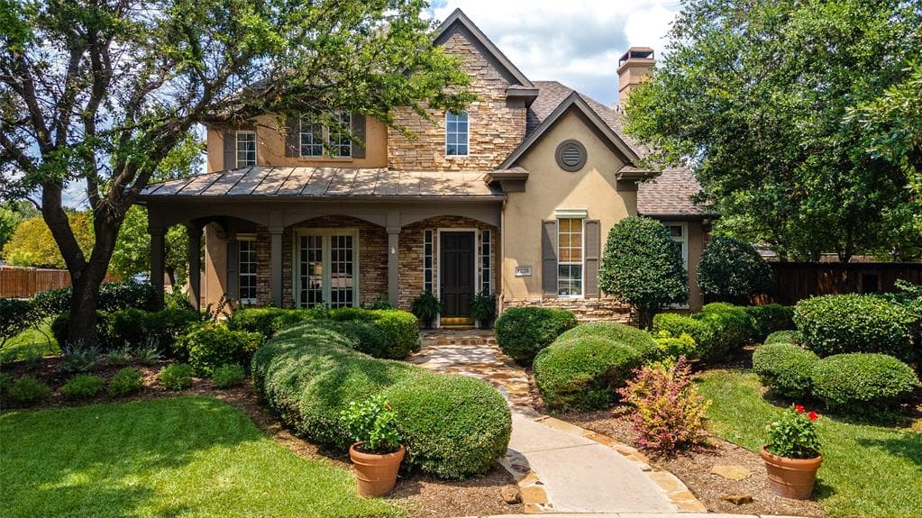 1228 Comanche Dr