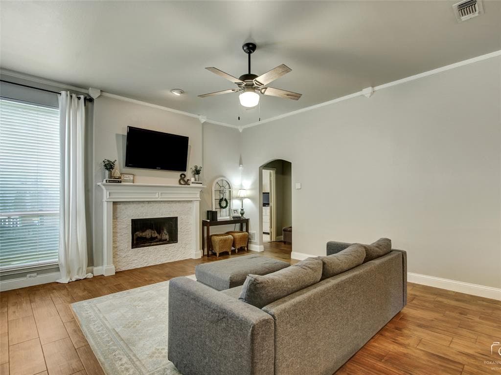 Gallery image 4