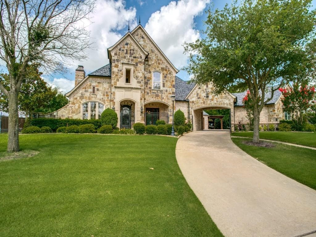 1092 Sendero Dr