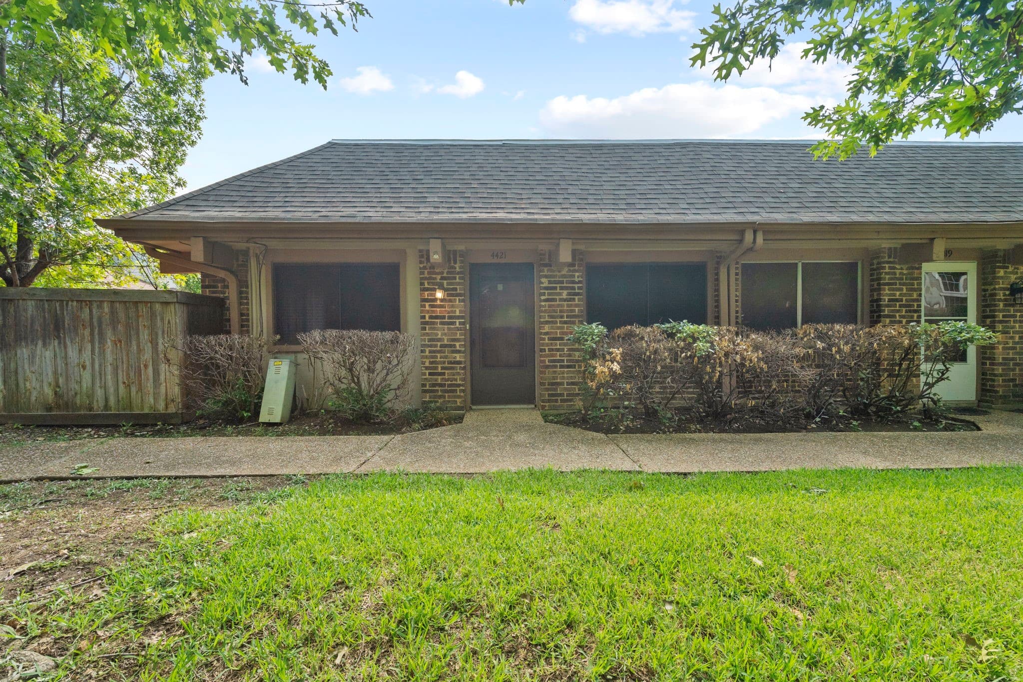 4421 Westminster Dr