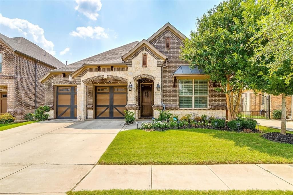 6973 Warbler Ln