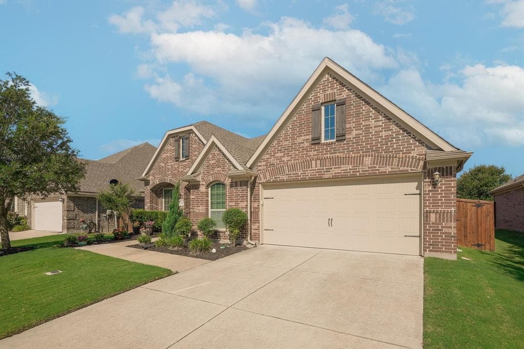 1358 Sandhurst Dr