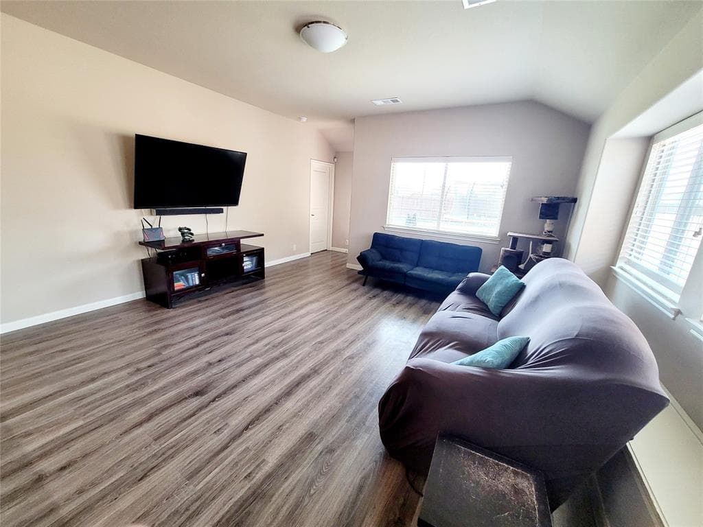 Gallery image 3