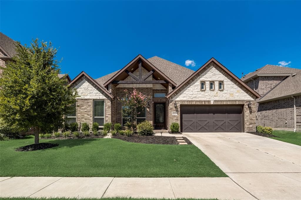 1213 Summer Ln
