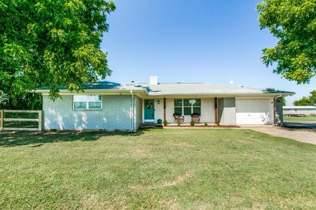 196 County Road 4843