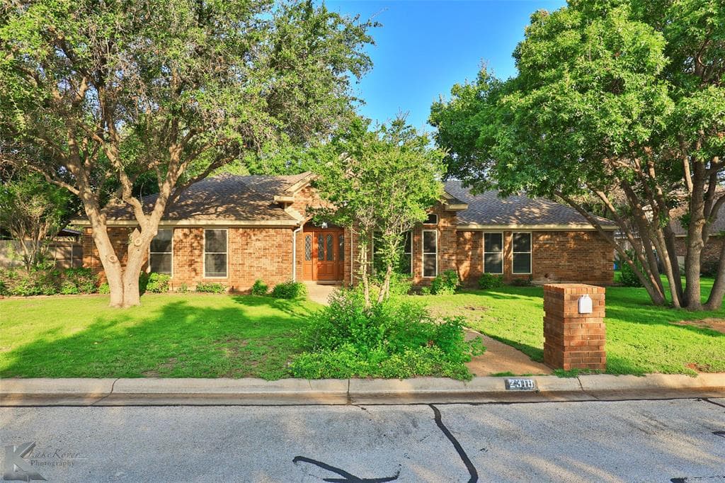 2318 Adam Ave