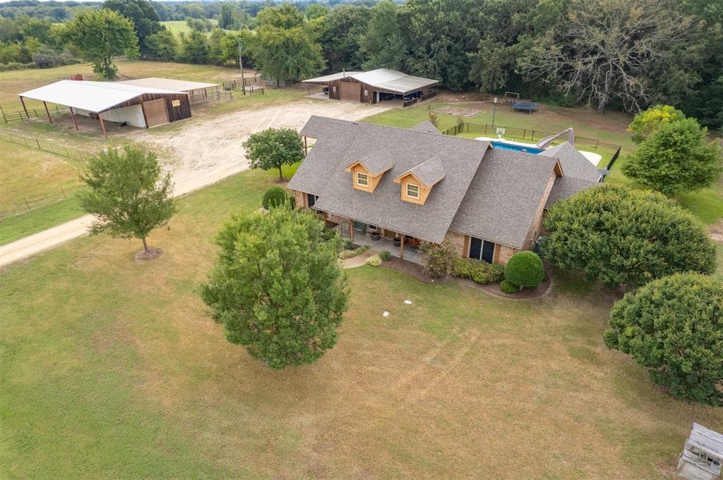 900 County Road 1220