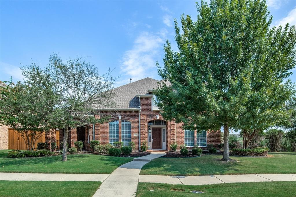 677 Hidden River Dr