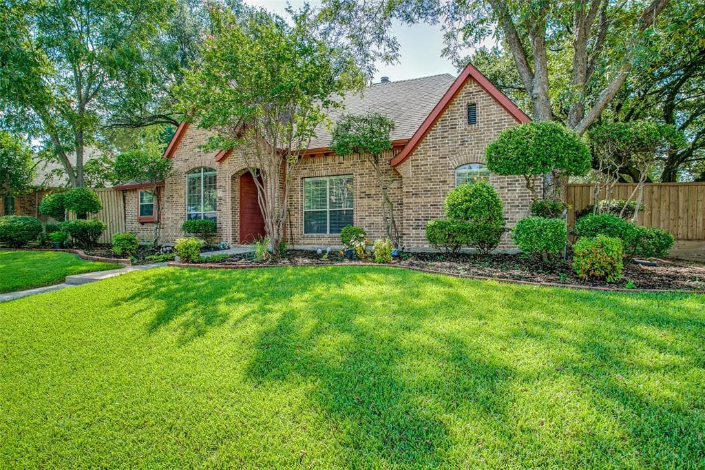 717 Eagle Dr