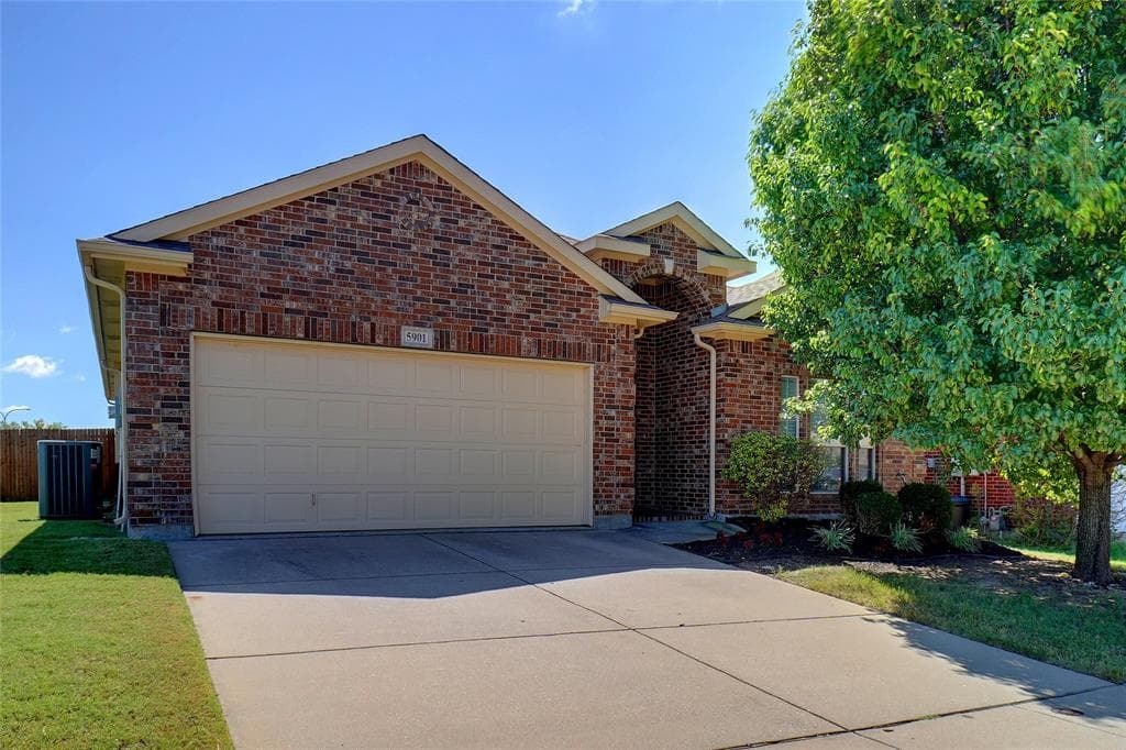 5901 Sea Bass Ct