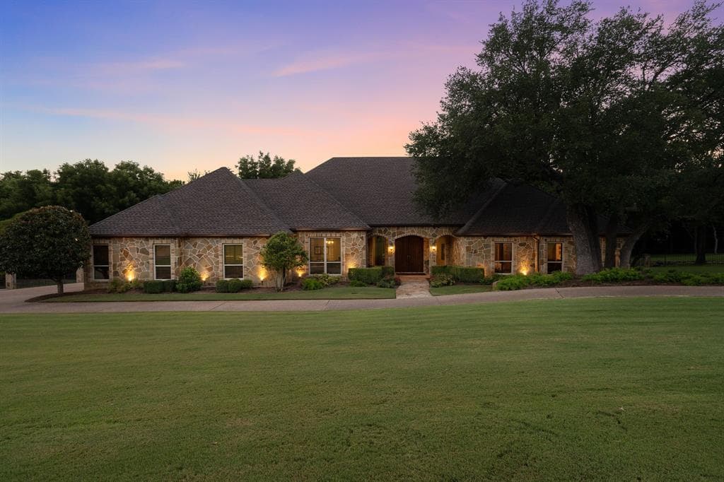 1421 Keeneland Hill Dr