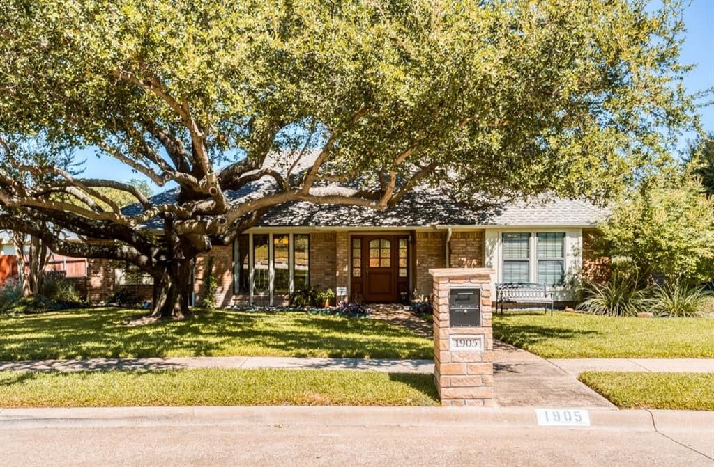 1905 Sandpiper Ln