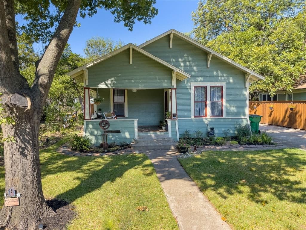 311 Cynisca St