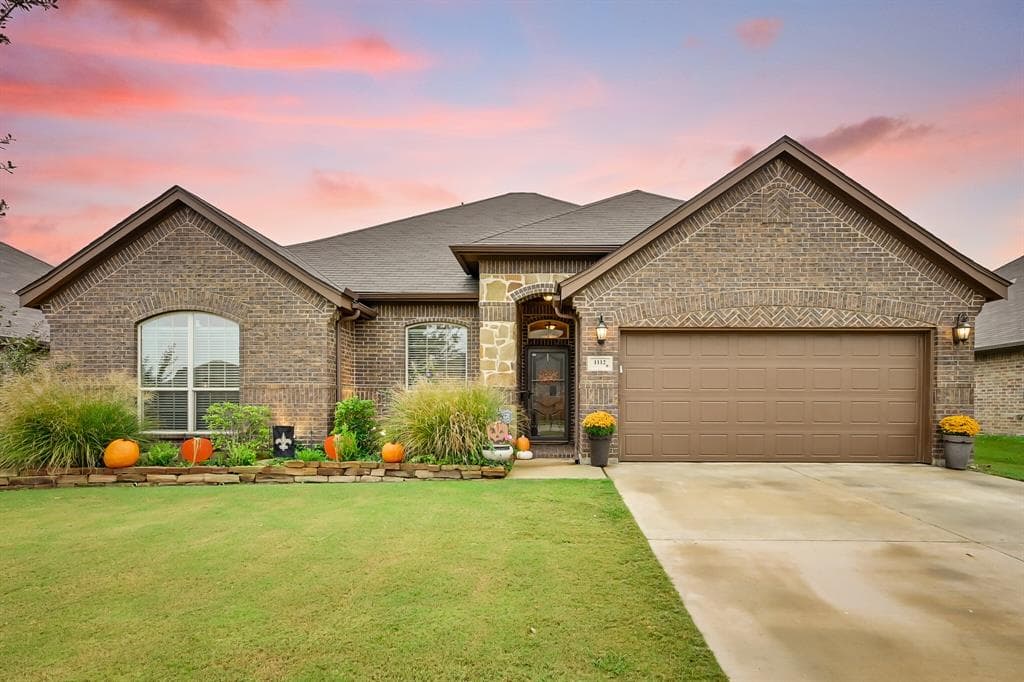 1112 Little John Dr