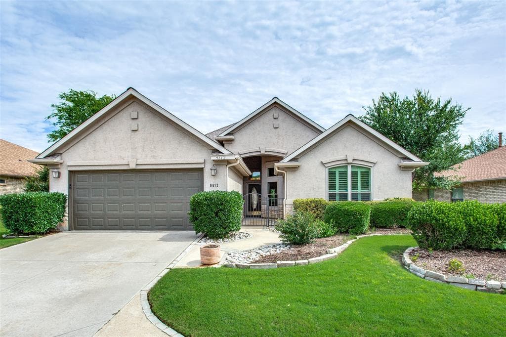 9612 Rosewood Dr