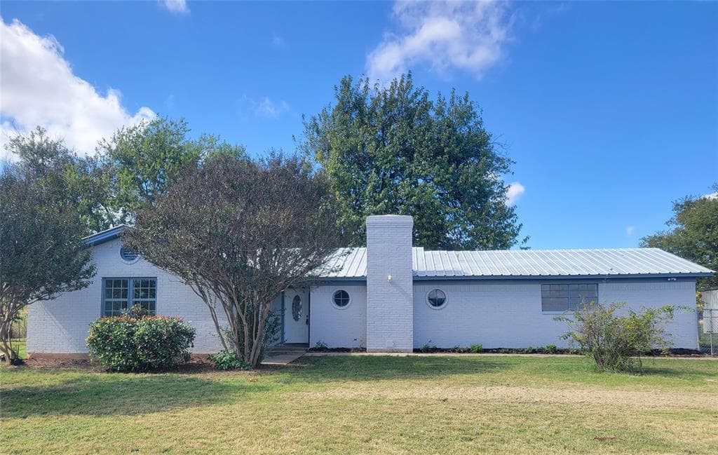 209 County Road 1185