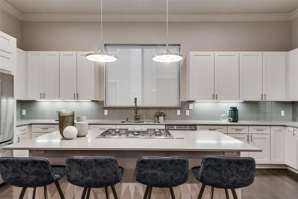 101 Decker Dr # 3-303