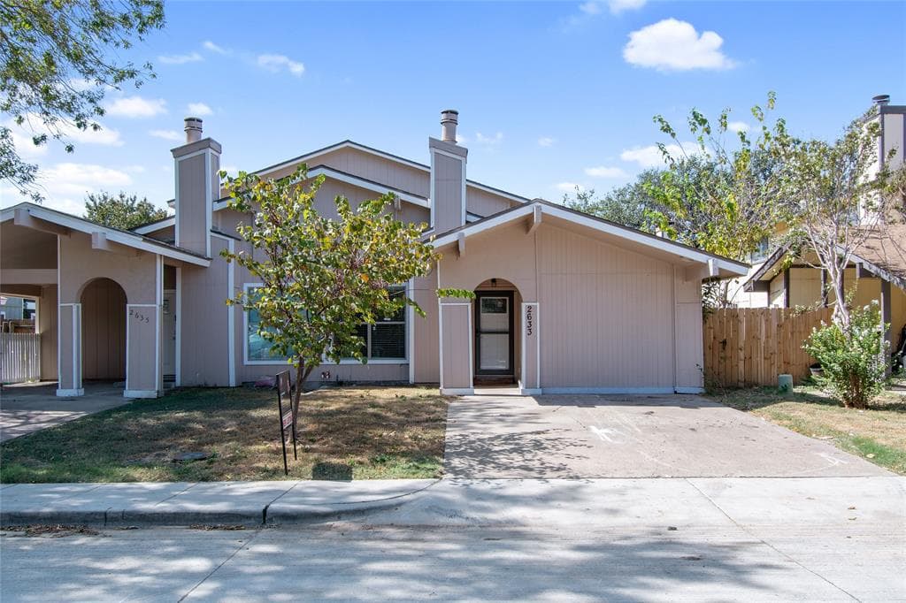 2633 Isbella Dr