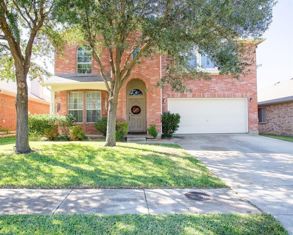 5767 Goldfinch Way