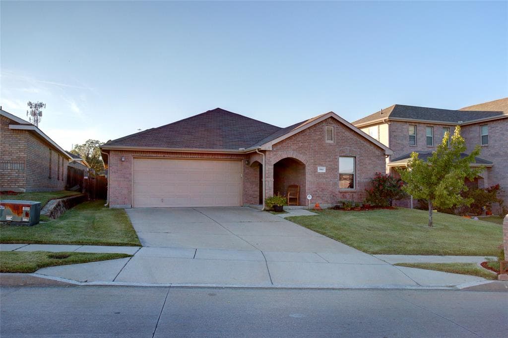 904 Bee Creek Ln