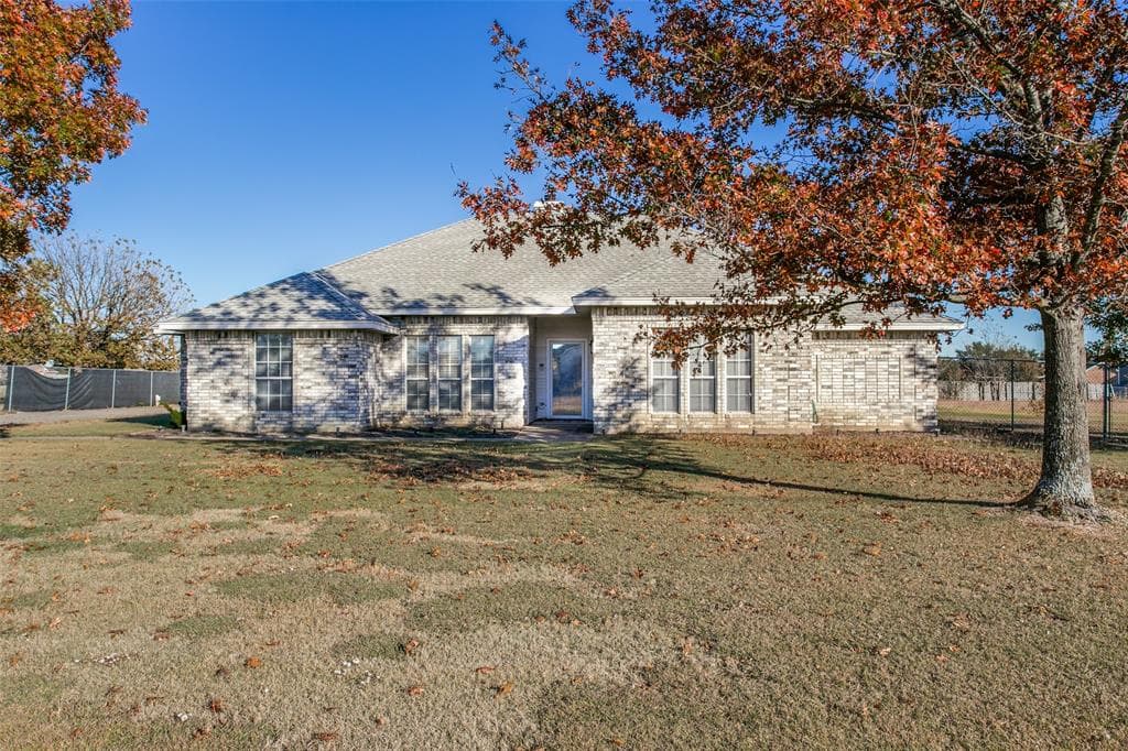 104 Robert Cir
