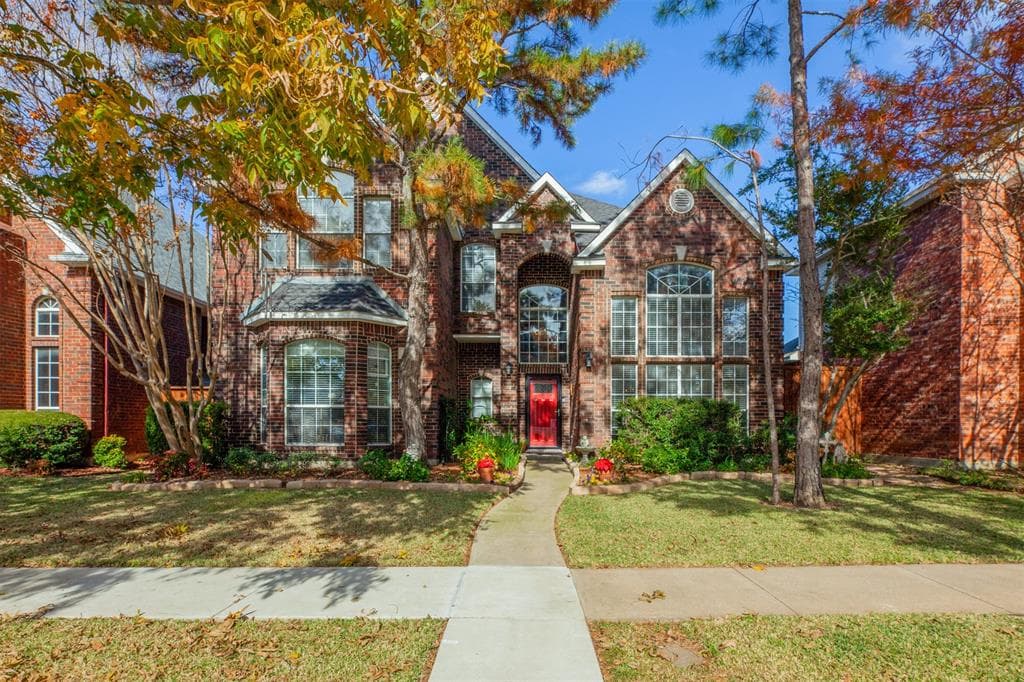 892 Brentwood Dr