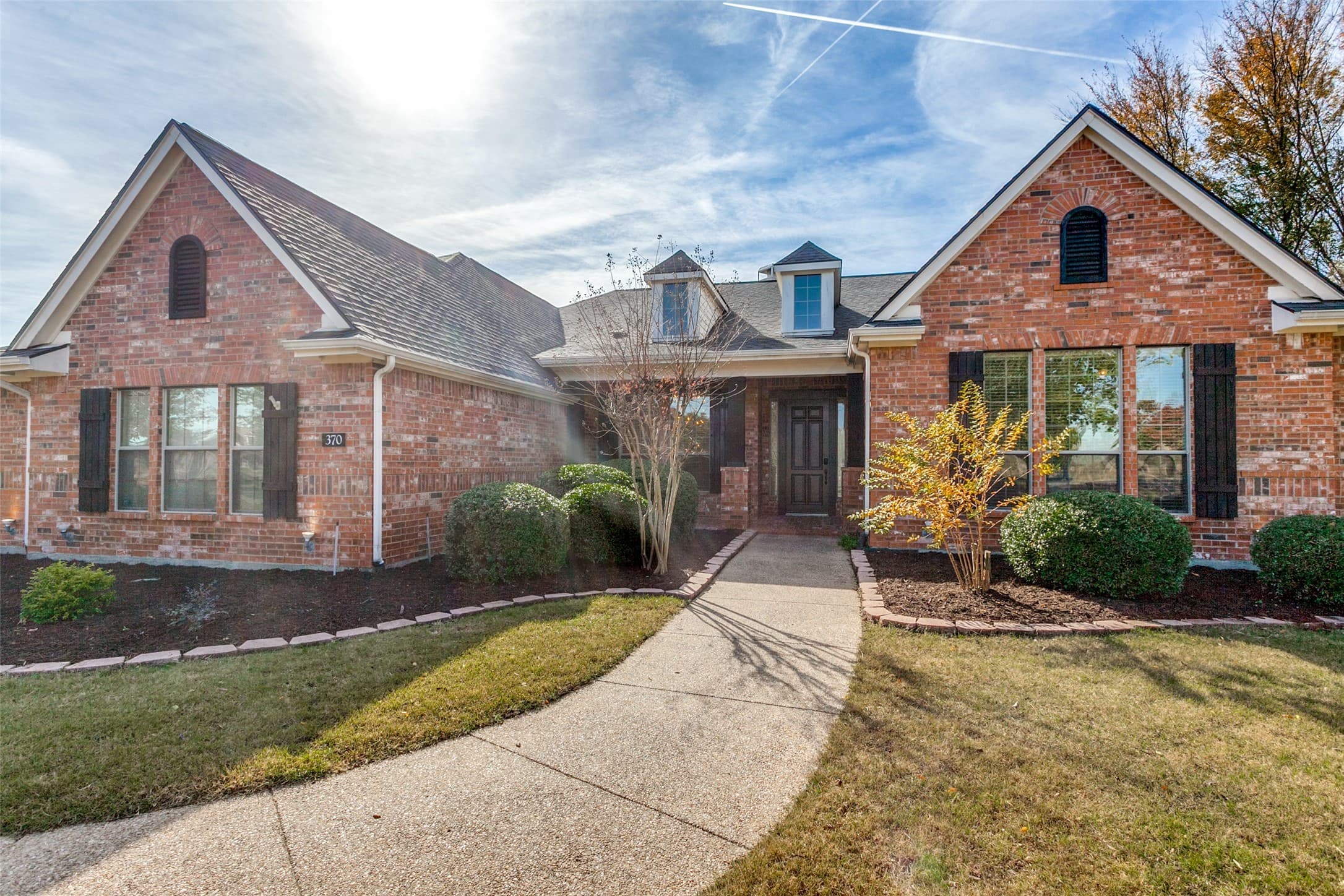 370 Bee Caves Rd