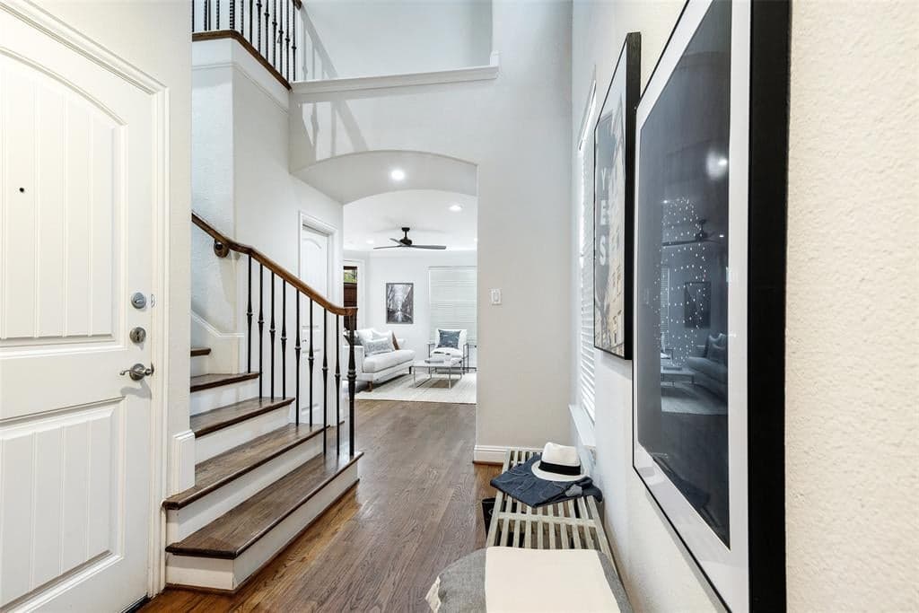 5620 Belmont Ave Unit 10