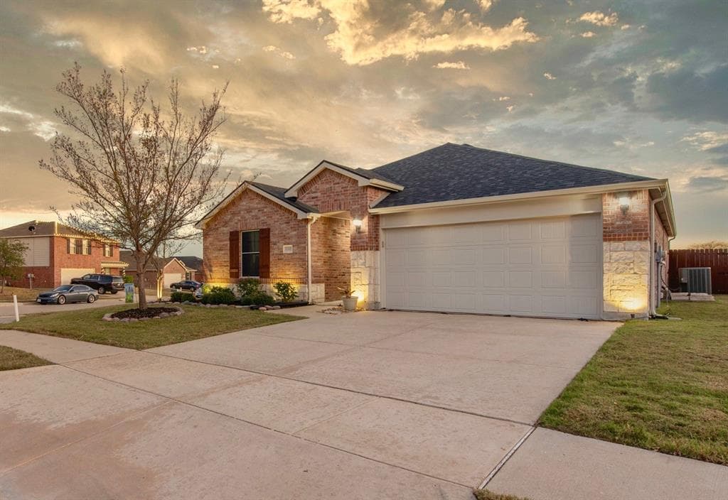 1245 Boxwood Ln