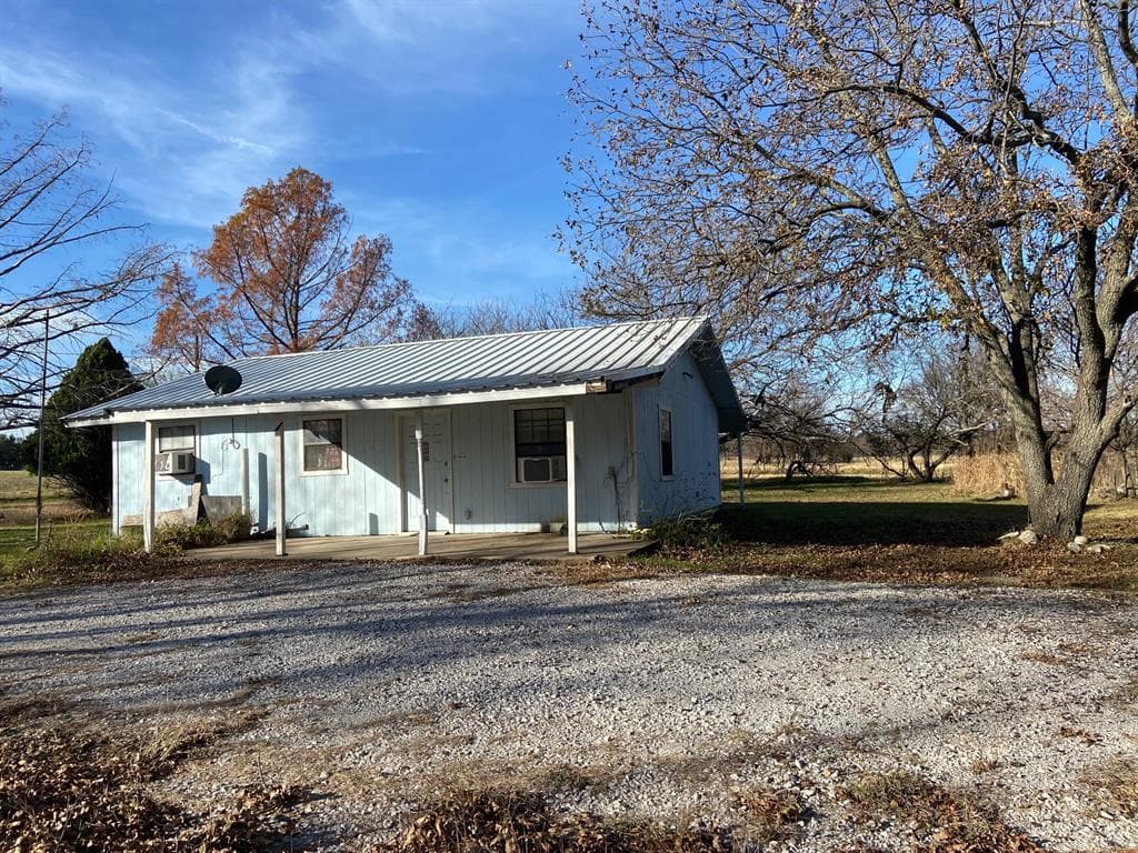 301 W Louisa Ave