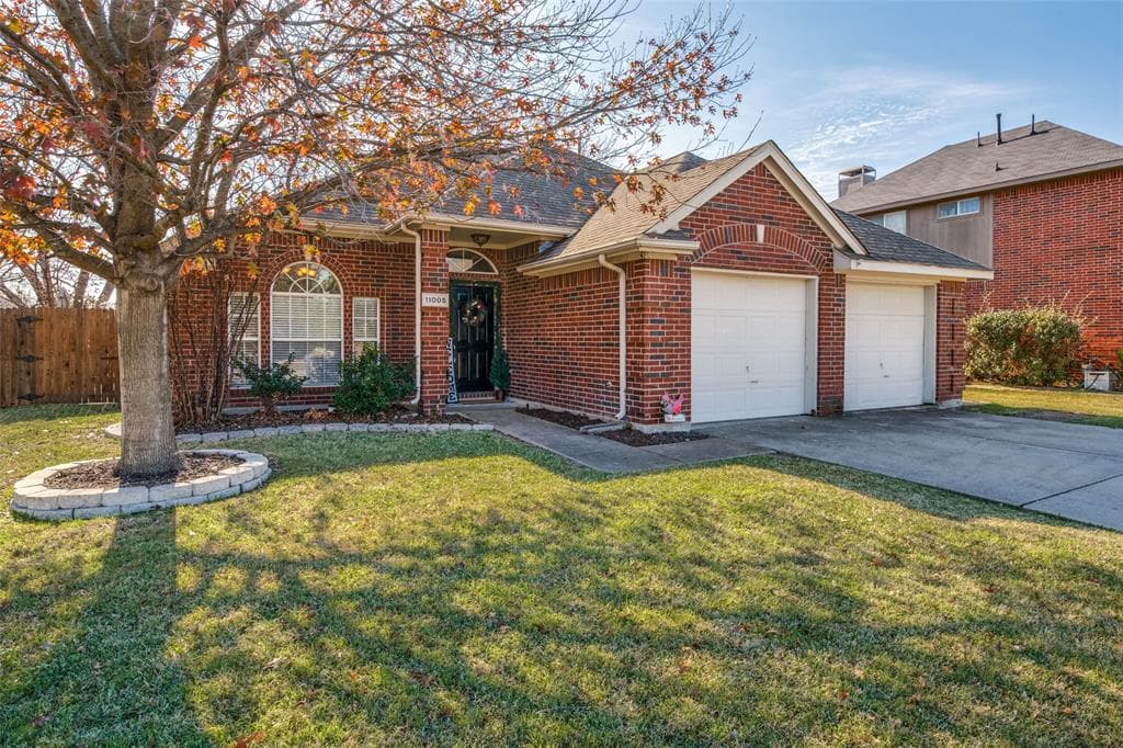11005 Robincreek Ln