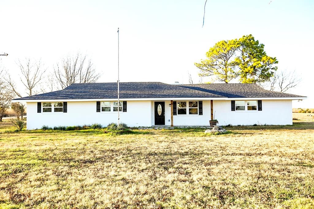 1572 N Johnson Loop