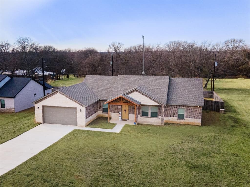 464 County Road 4856